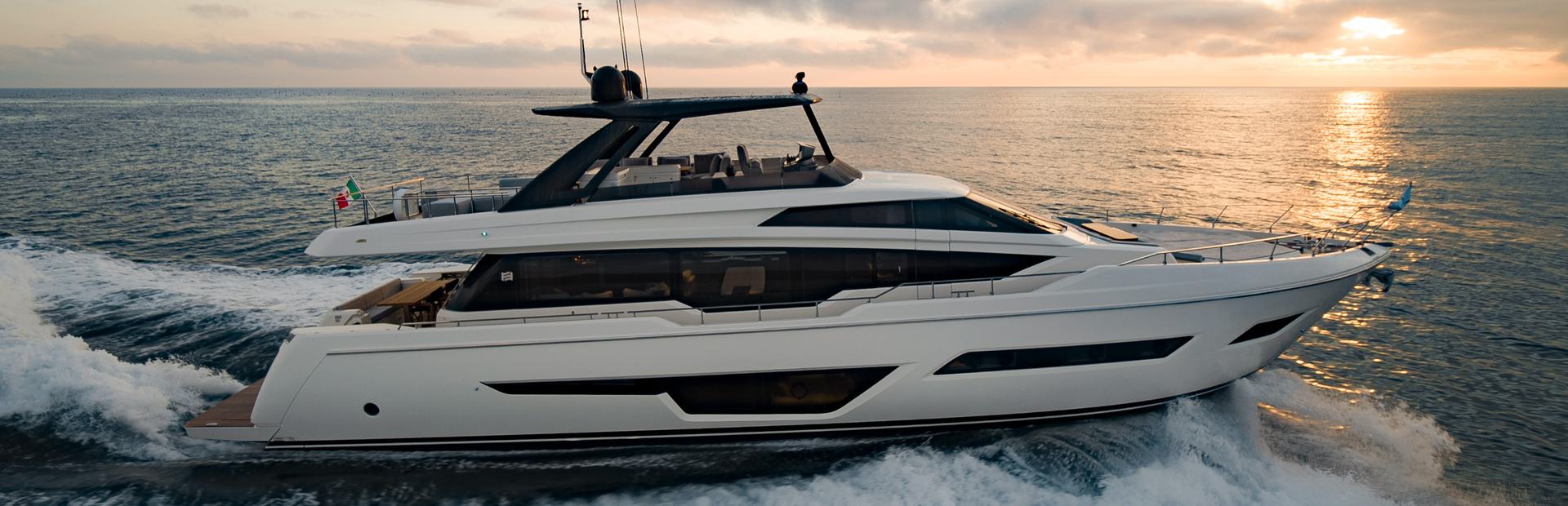 Ferretti 780 Yachts, Example 1