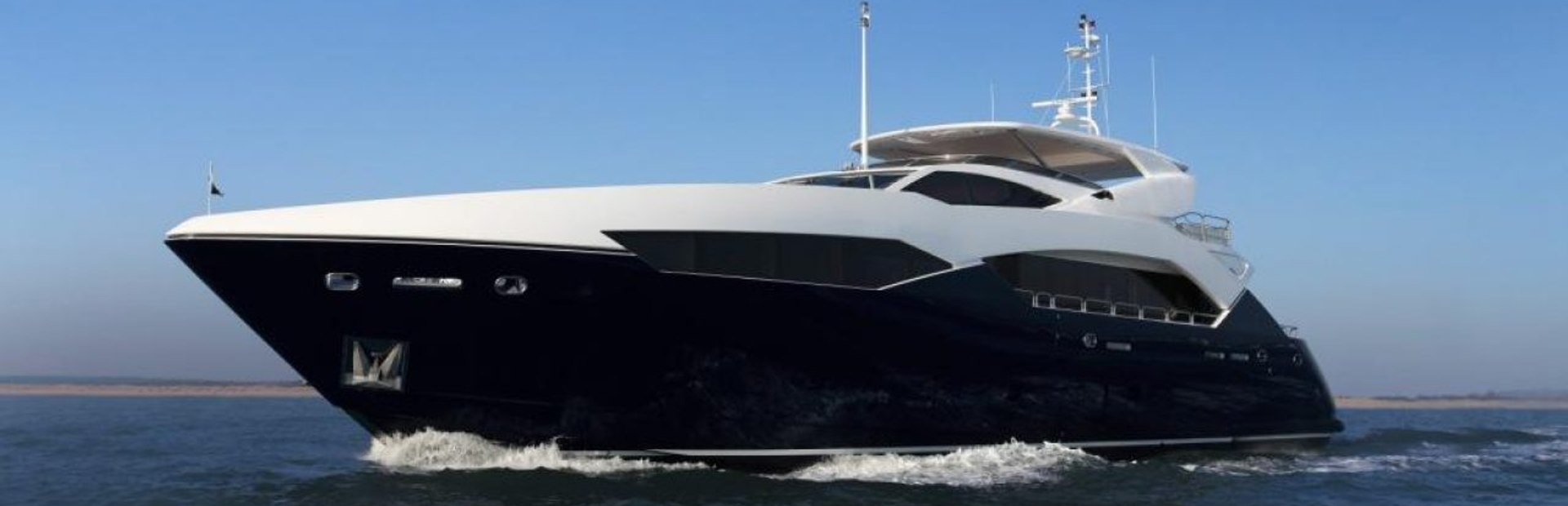 Sunseeker Predator 115 Yacht, Example 1