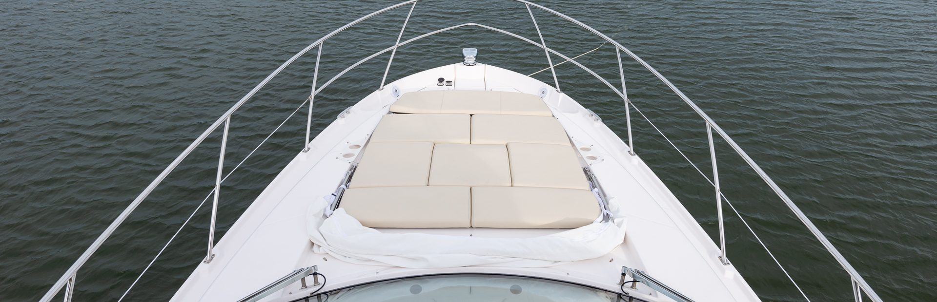 New Regal Boats Yacht 4