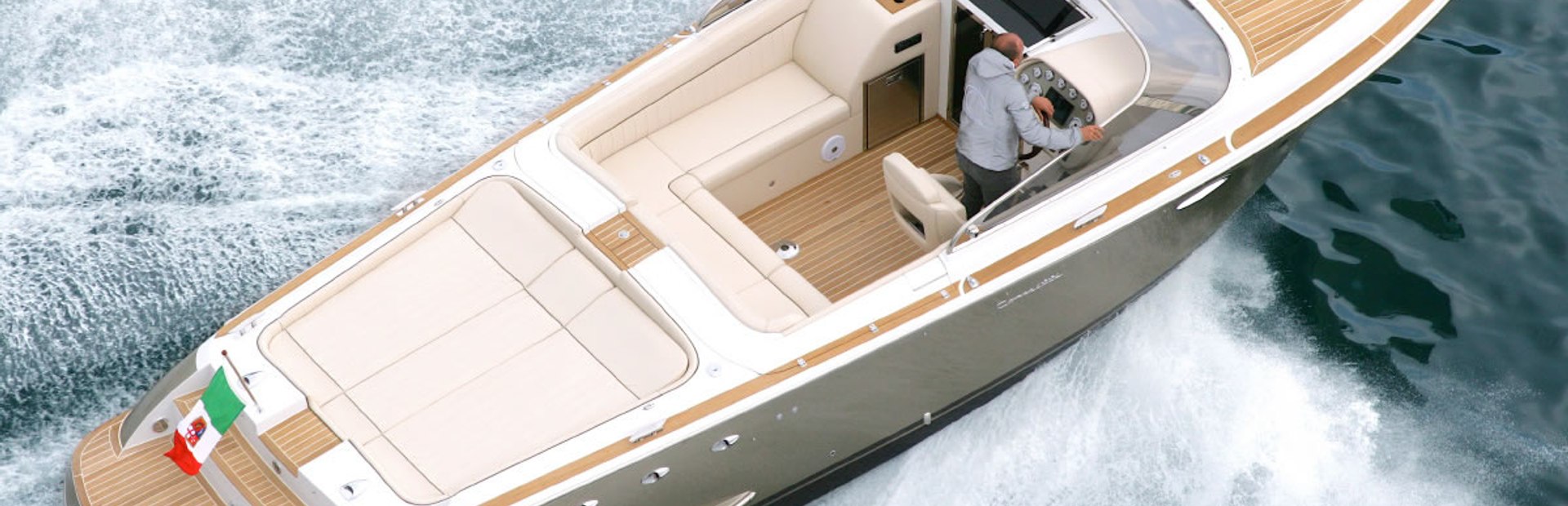                                                 Comitti   Venezia 31 Classic Teak
                                            