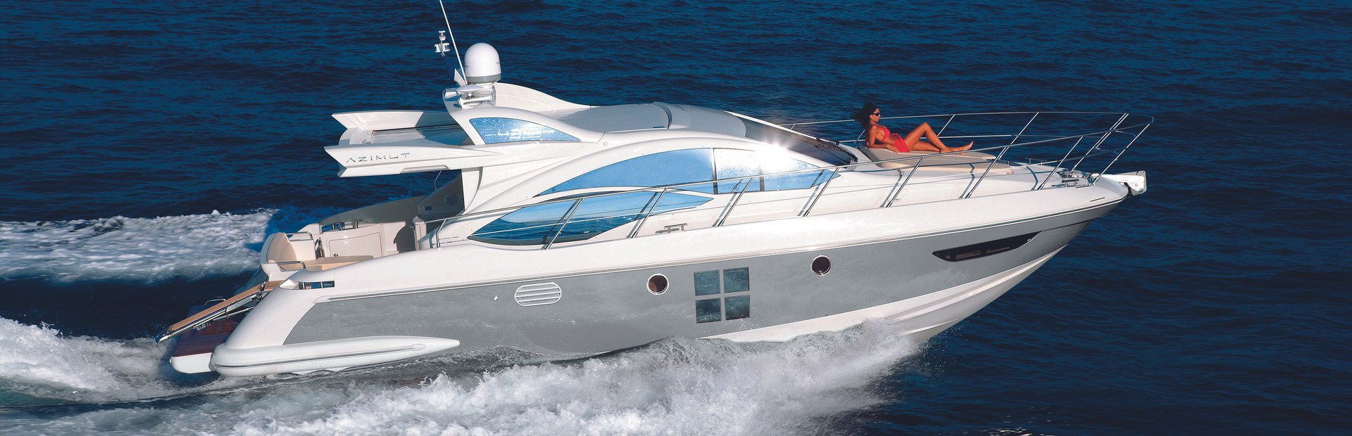 Azimut 43S Yacht, Example 1