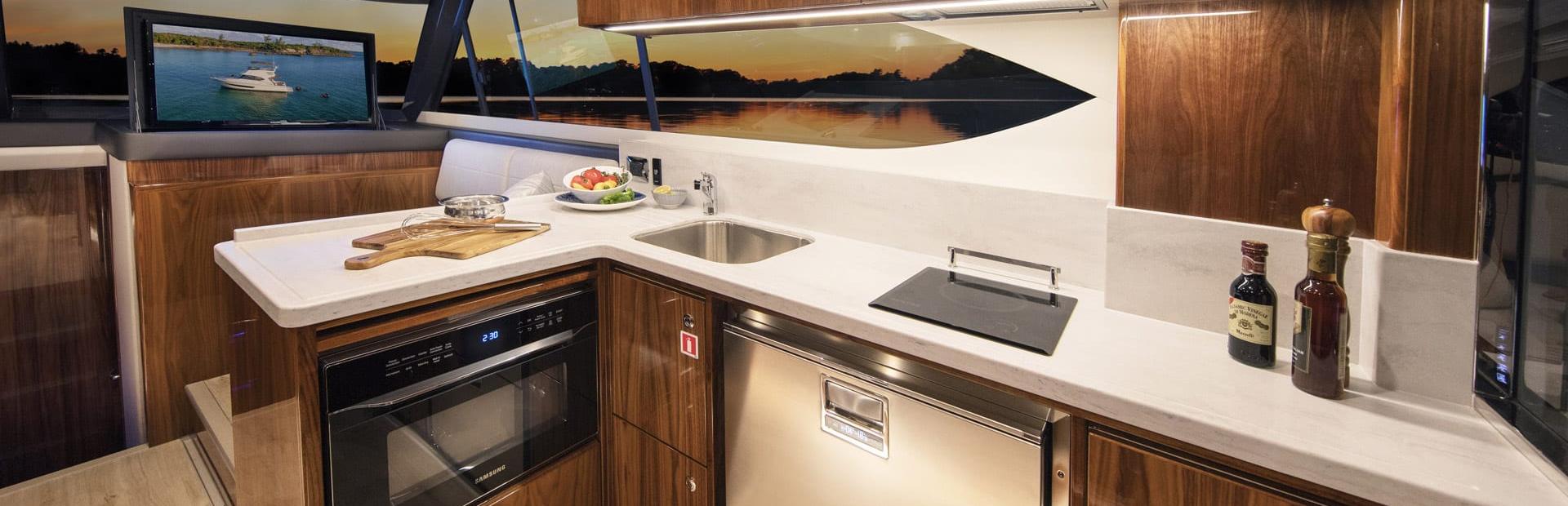 Riviera Flybridge Yachts, Example 11
