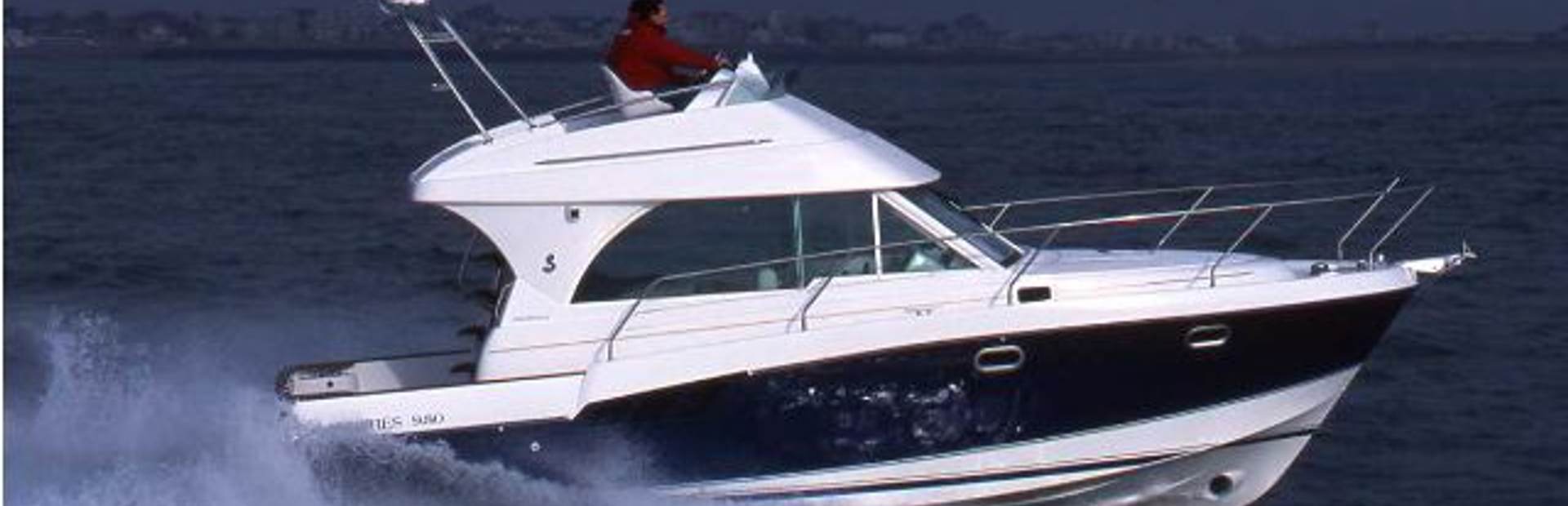 Beneteau Antares 9.8 Yacht, Example 1