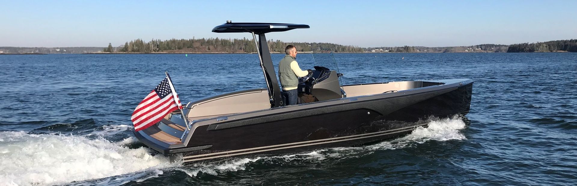                                                 Hodgdon   8.0m Crossover Open Tender
                                            