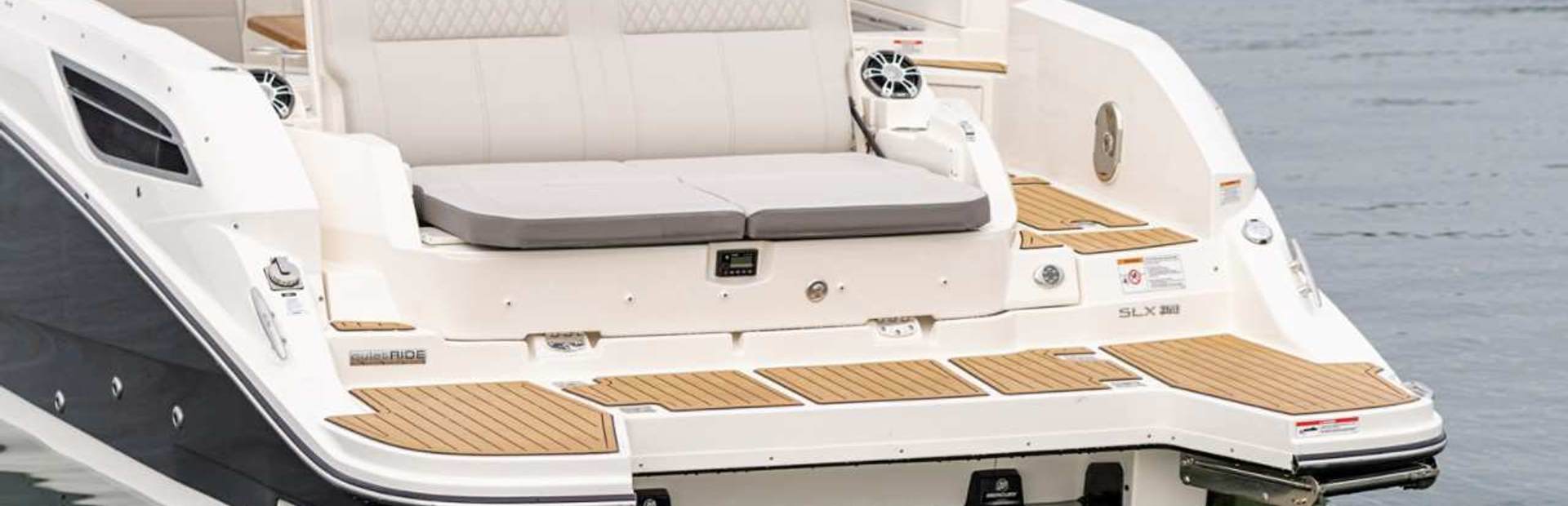 New Sea Ray SLX Yacht 6