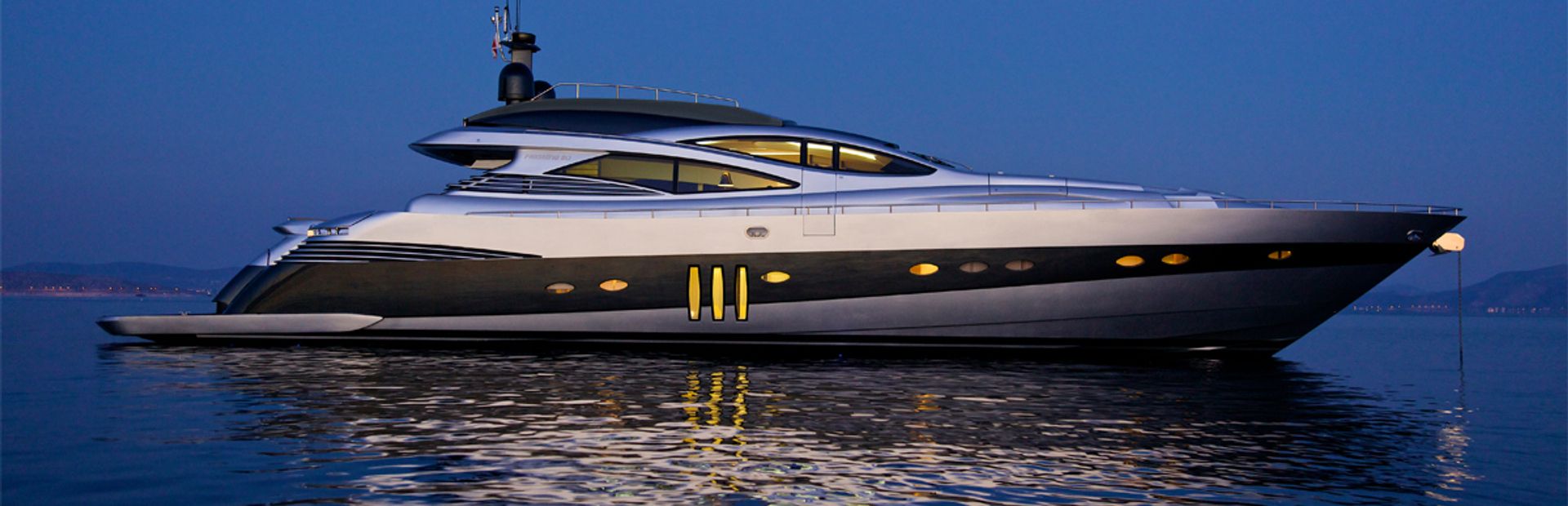 Pershing 90 Yacht, Example 1