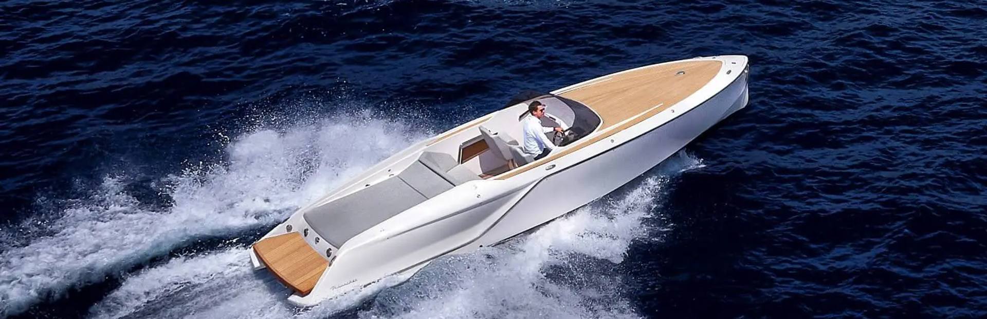 Frauscher 858 Fantom Boat, Example 1