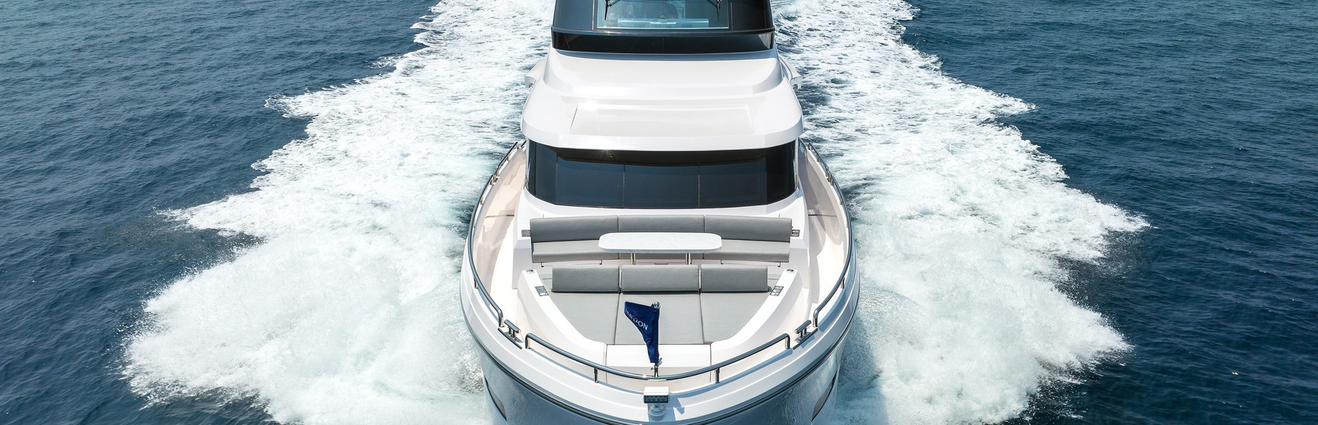 New Horizon V Series Yacht 2