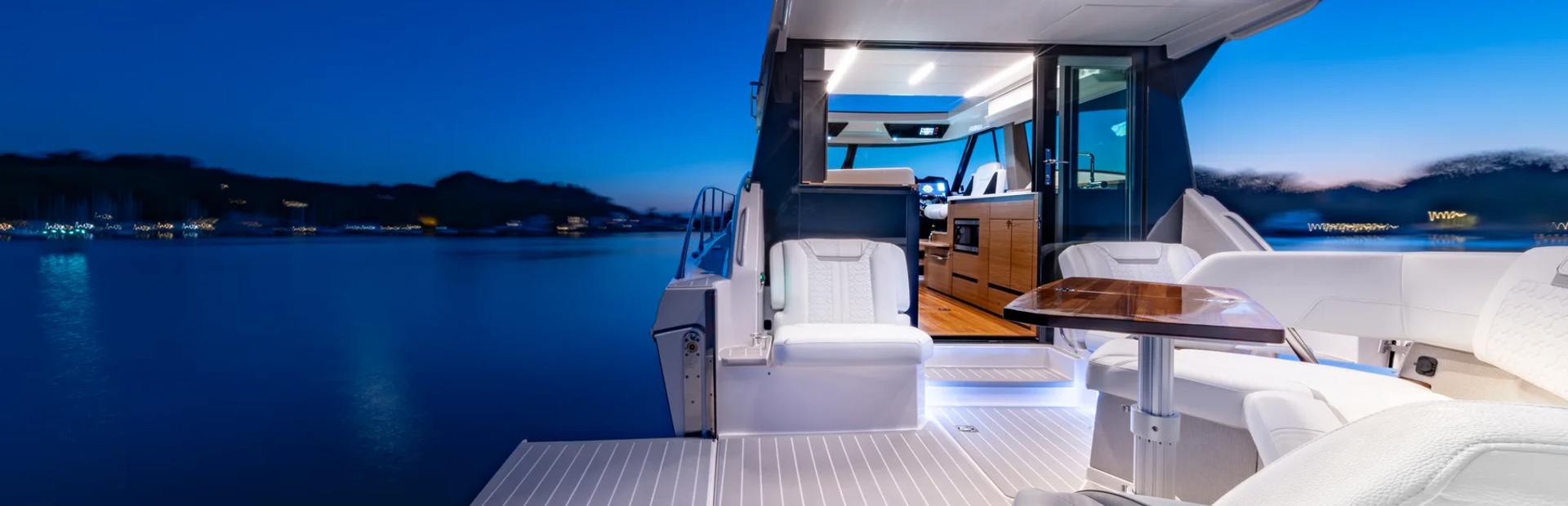 New &amp; Used Tiara Yachts LE Series Yachts, Example 2