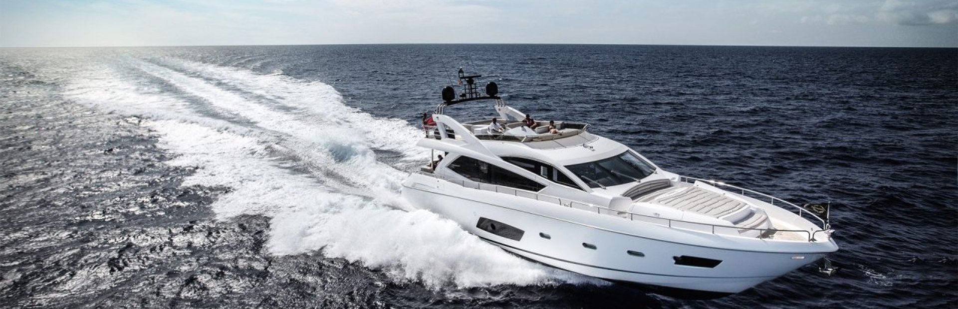 Sunseeker Manhattan 73 Yacht, Example 1