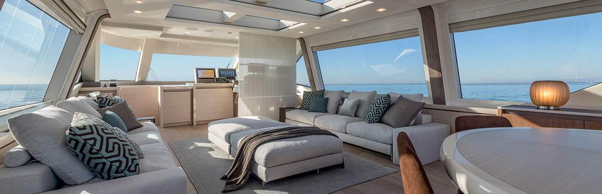 Monte Carlo Yachts Skylounge Yachts, Example 9