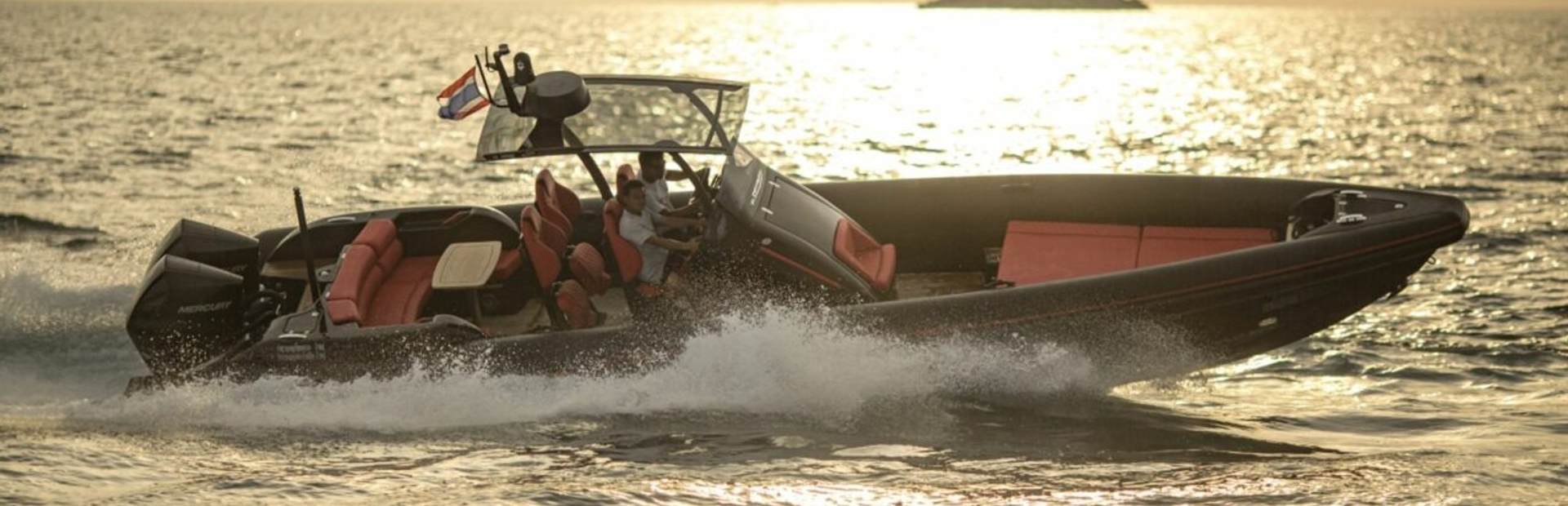 New Technohull Sporty Icons Boat 4