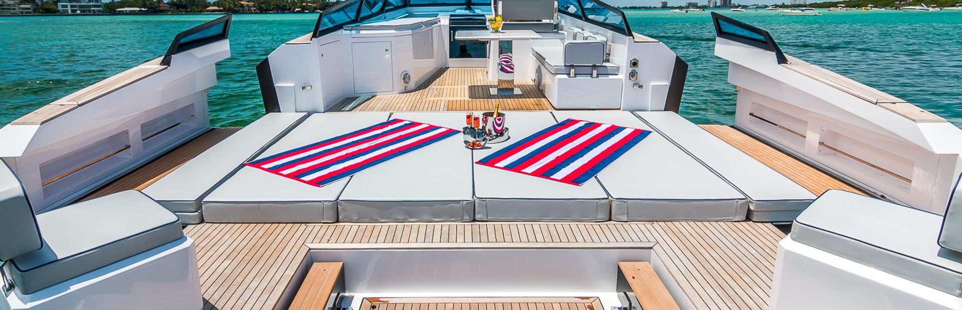 Evo Yachts, Example 6