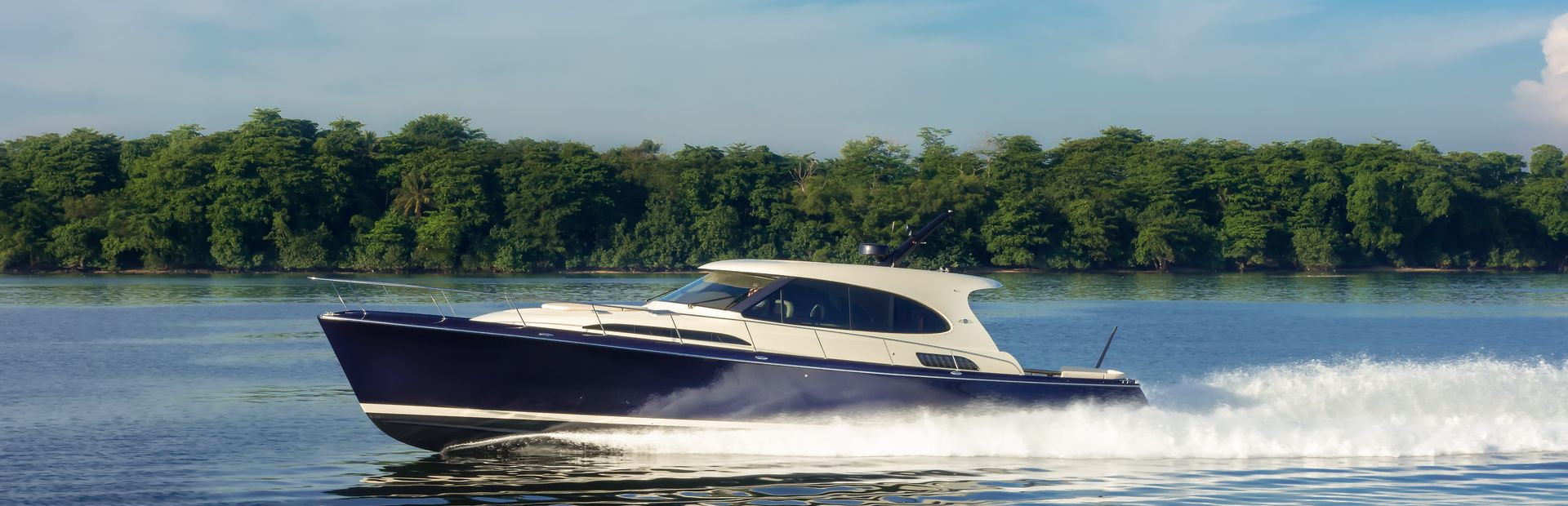 New &amp; Used Palm Beach GT Series Yachts, Example 1