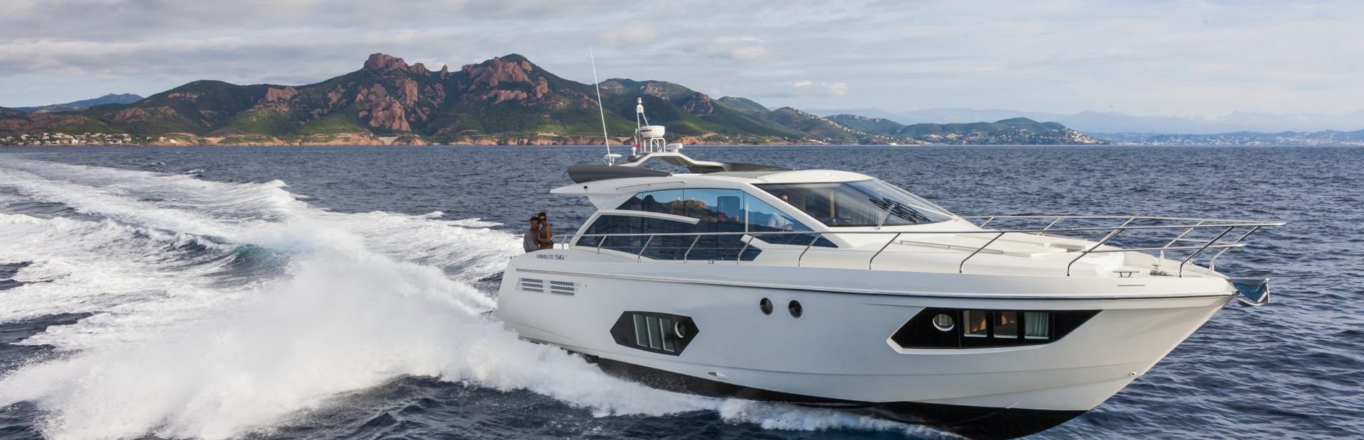 Absolute 56 STY Yachts (2013 - 2014), Example 1