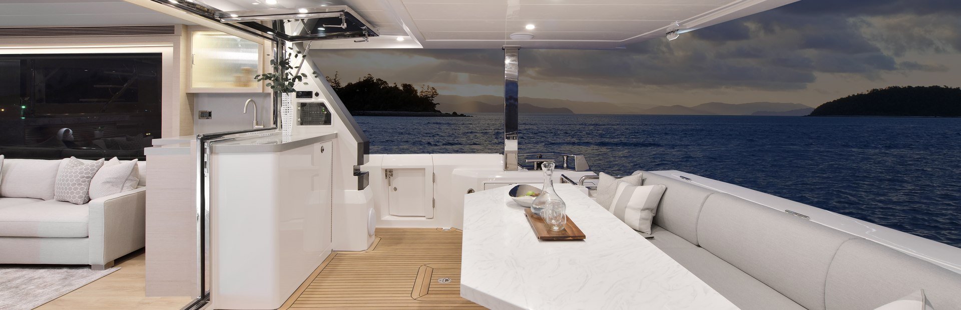 New Horizon V Series Yacht 8