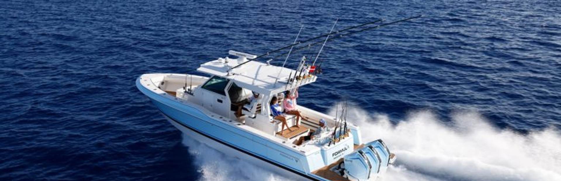 New Formula Center Console Boat 2