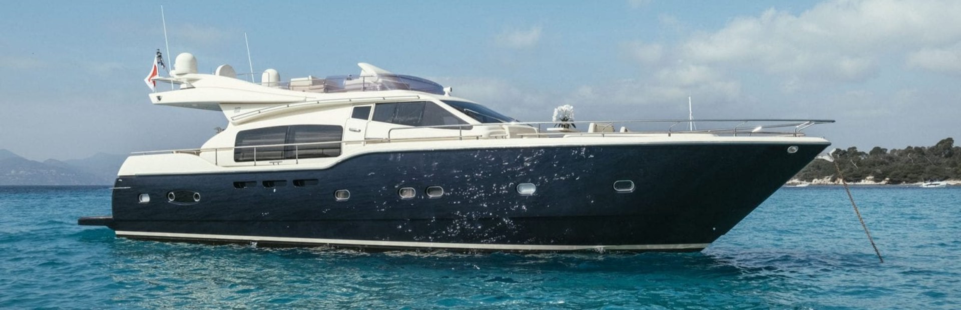 Ferretti Altura 690 Yacht, Example 1