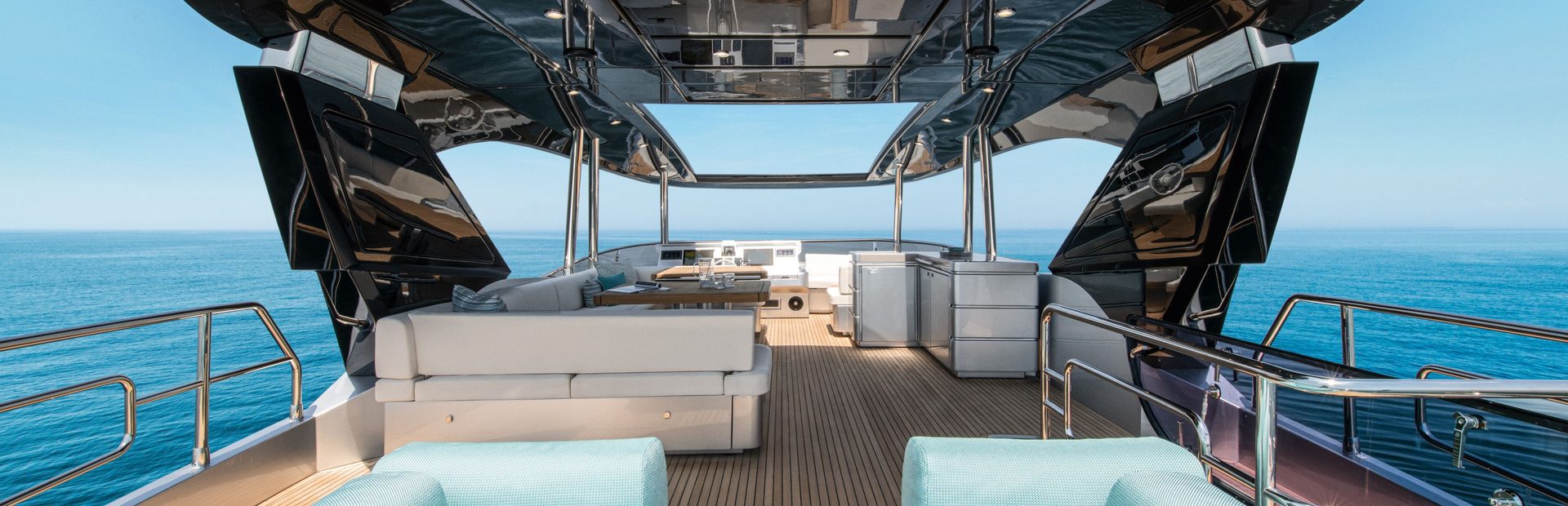 Monte Carlo Yachts MCY Yachts, Example 6