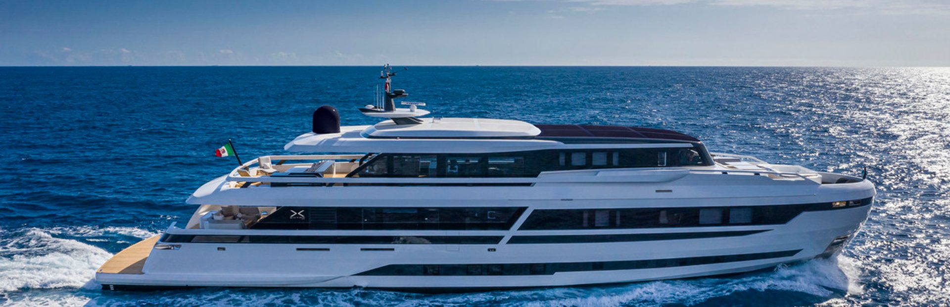 Extra X130 Triplex Yacht (Mk1, 2019 - 2019), Example 1