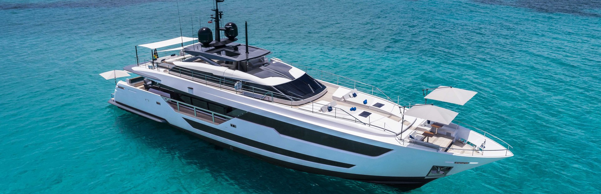 Custom Line Planing Yachts, Example 1