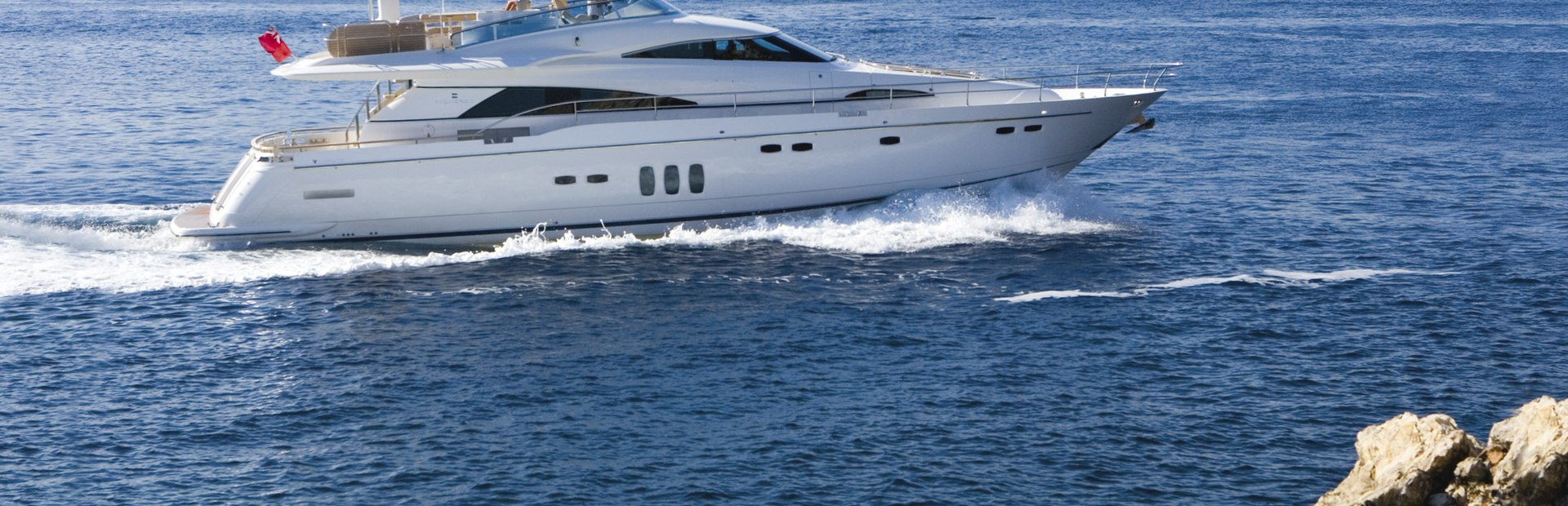 Fairline Squadron 68 Yacht (Gen 1, 2007 - 2009), Example 1