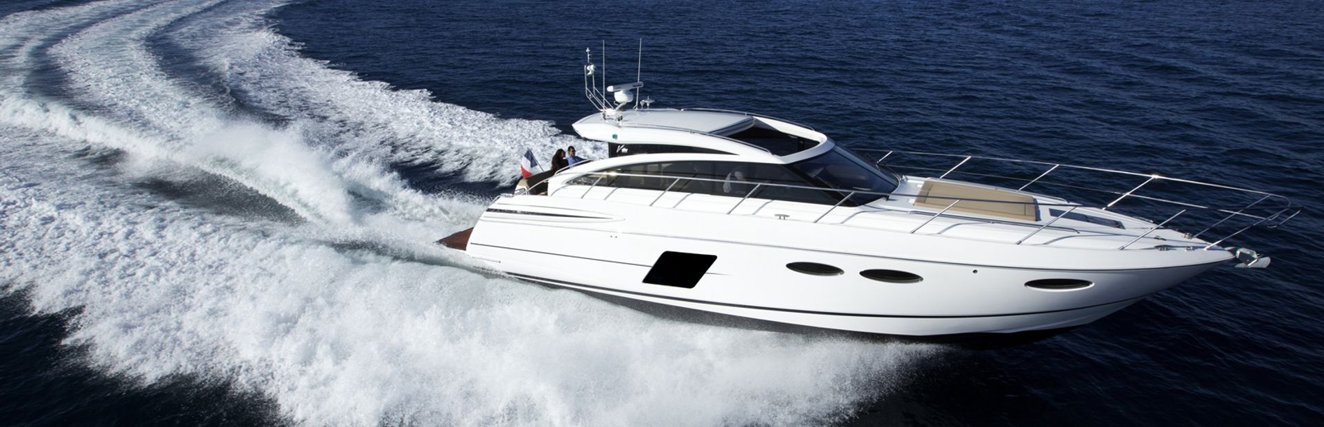 Princess V52 Yacht (Mk3, 2014 - 2016), Example 1