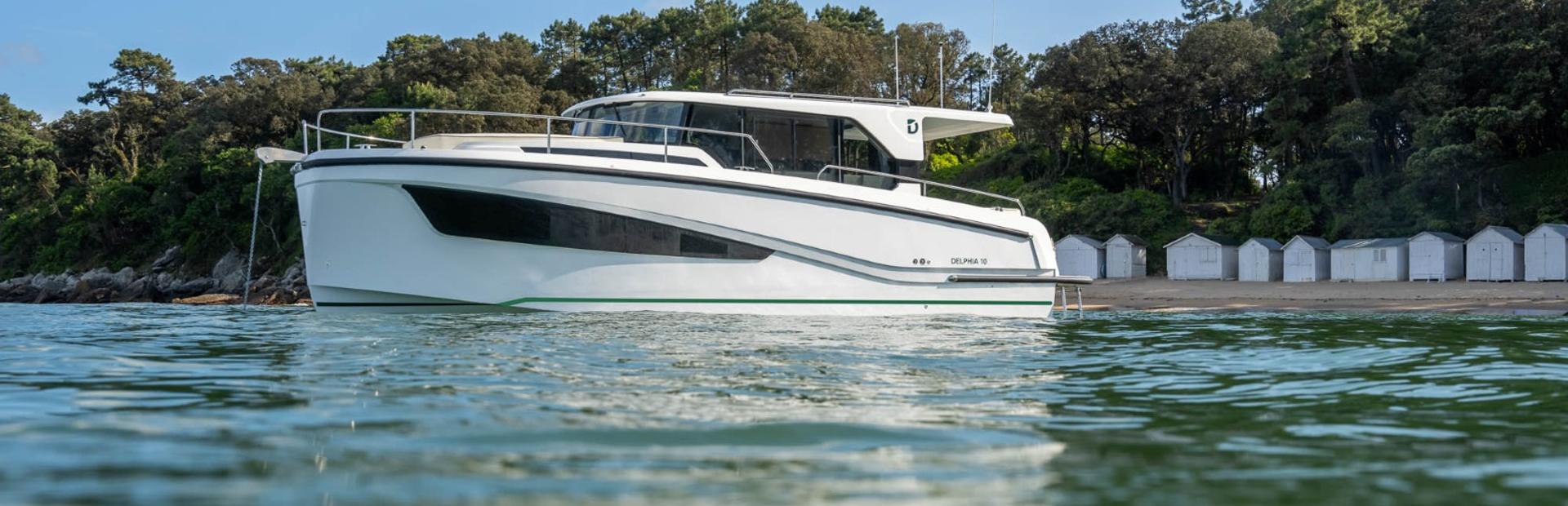 Delphia 10 Sedan Boats, Example 1