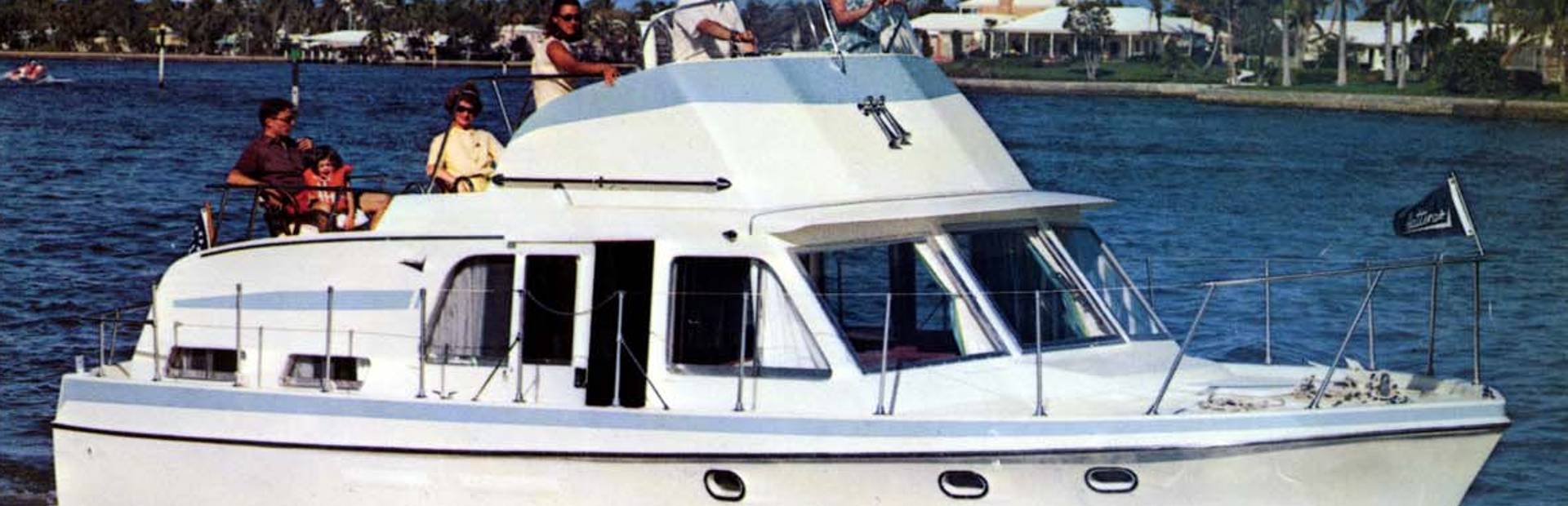 Hatteras 34 Double Cabin Yacht, Example 1