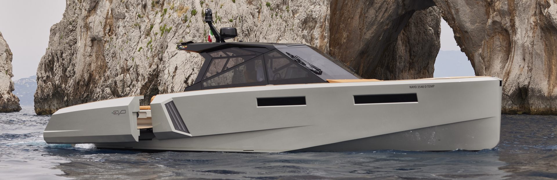New R-Line Yacht 1