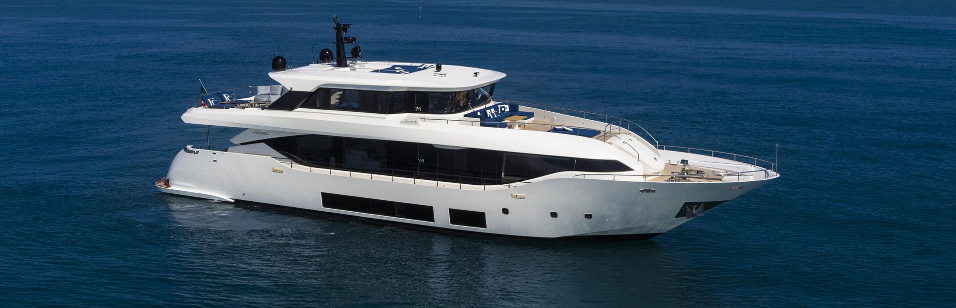 Maiora 30 Convertible Yacht (Gen 2, 2020 - 2023), Example 1