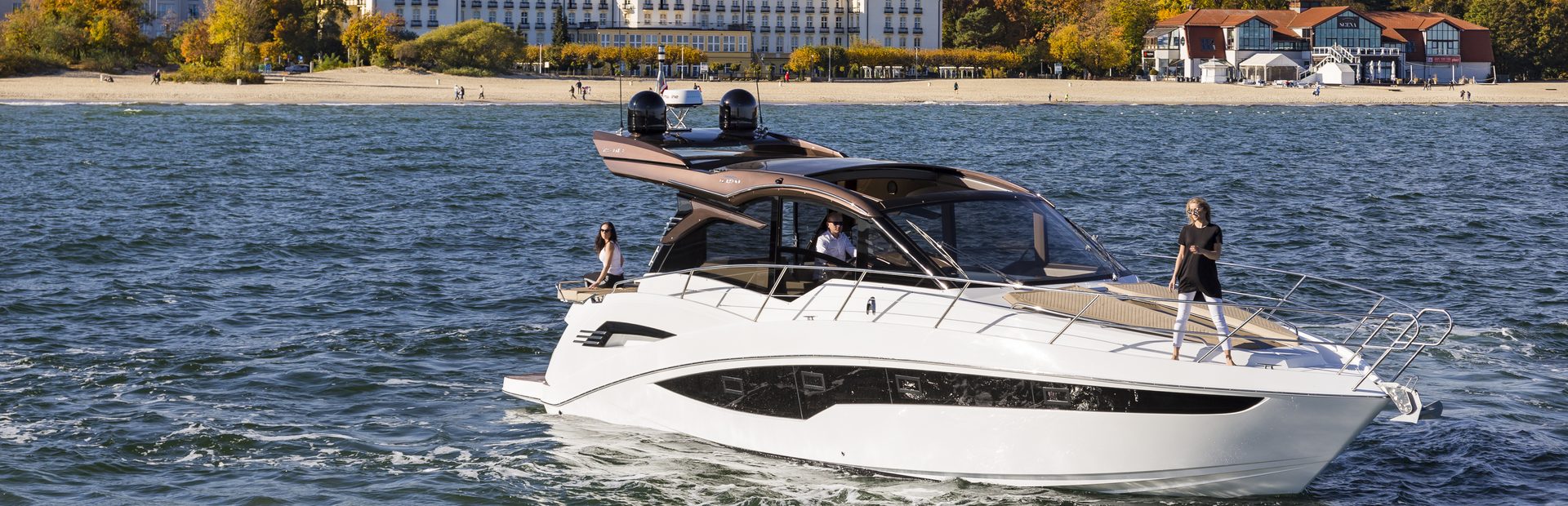 Galeon Yachts, Example 1