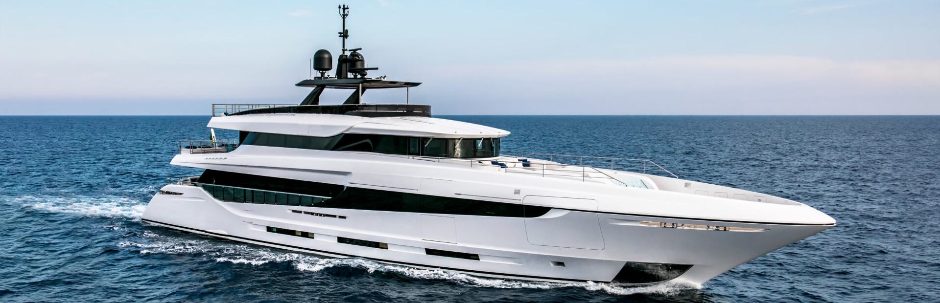 Mangusta Oceano 42 Yacht, Example 1