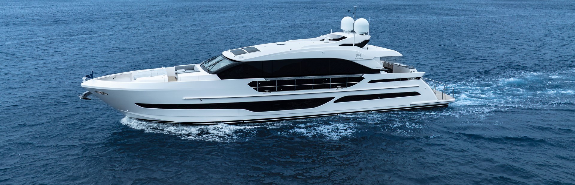 Horizon ES88 Yacht, Example 1