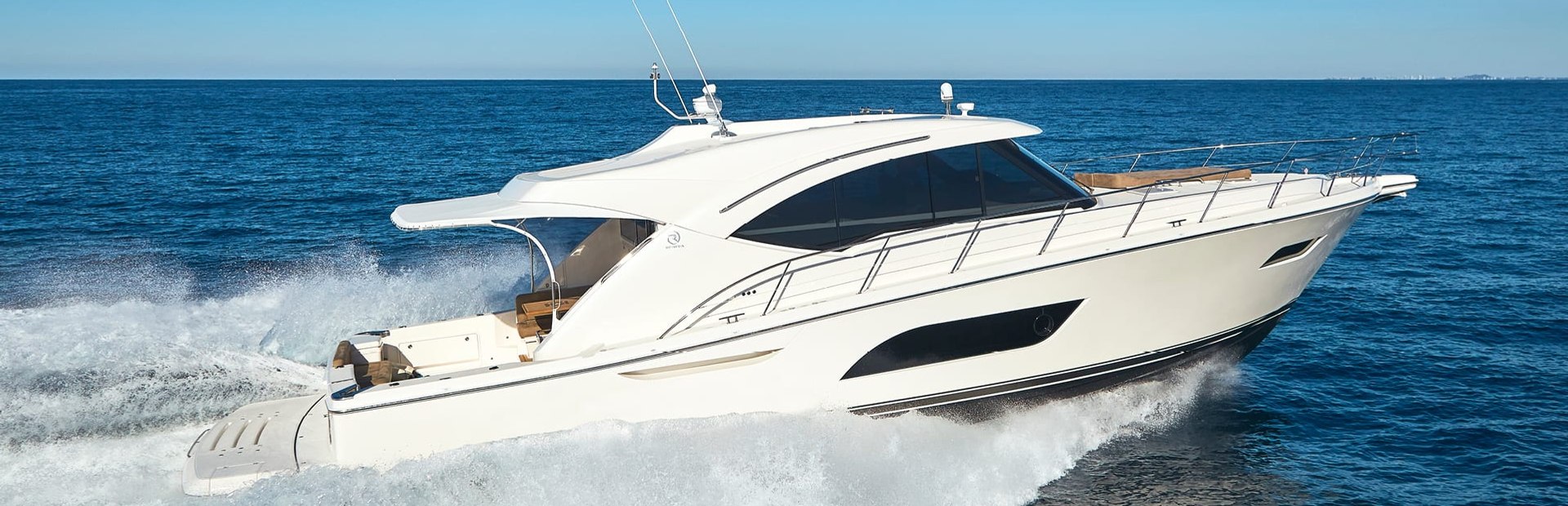 Riviera 575 SUV Boats (2016 - 2026), Example 1