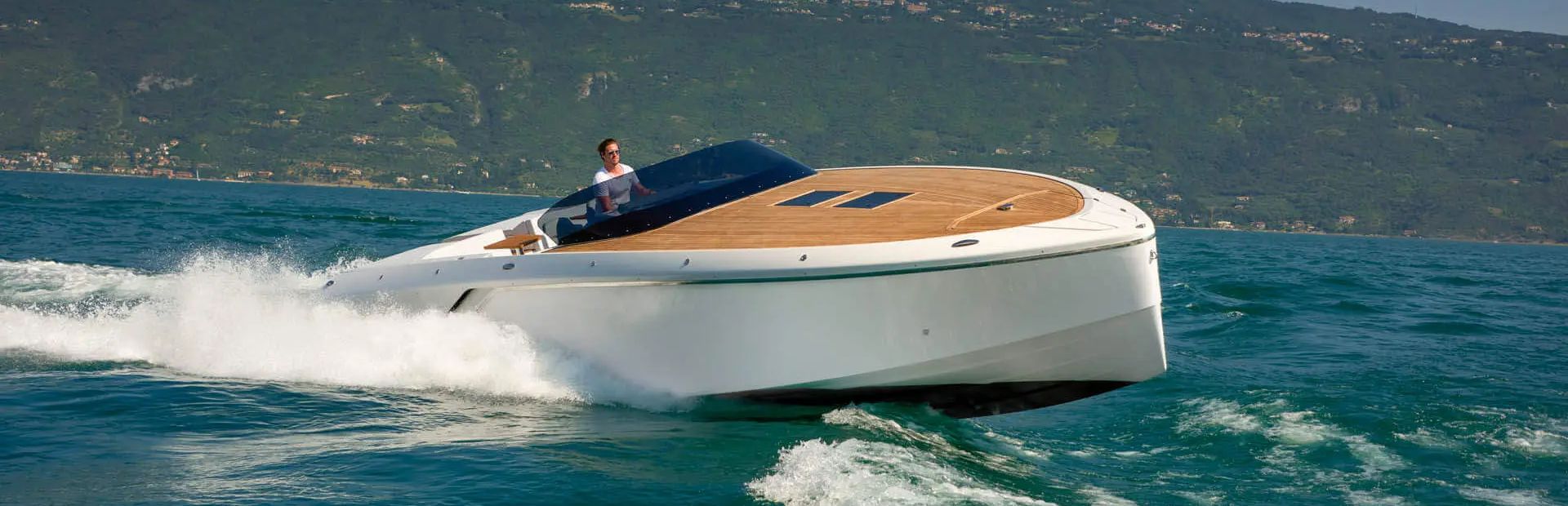 Frauscher 1212 Ghost Boat, Example 1