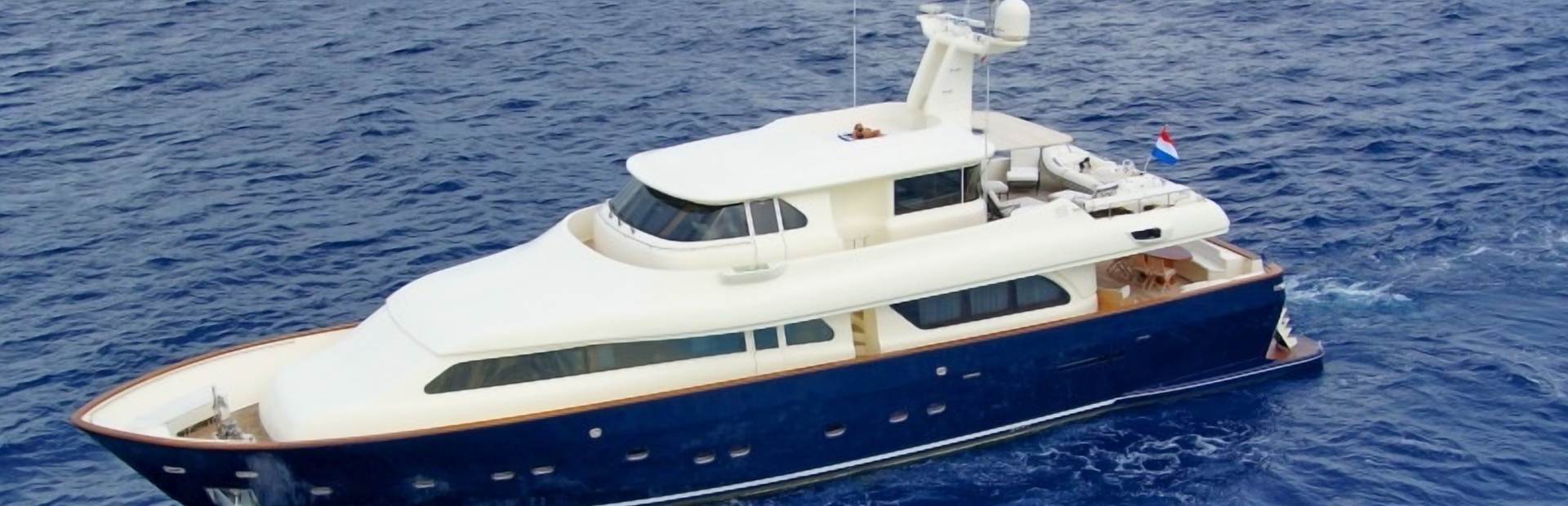 Custom Line Navetta 27 Yacht, Example 1