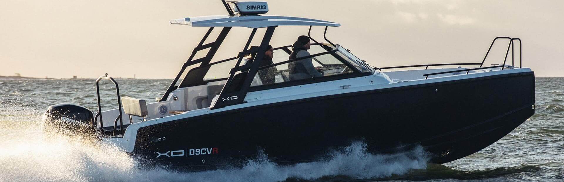 XO DSCVR 9 T-Top Boat, Example 1