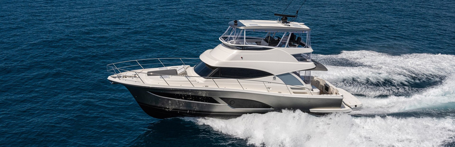 Riviera 46 Sport Motor Yacht, Example 1