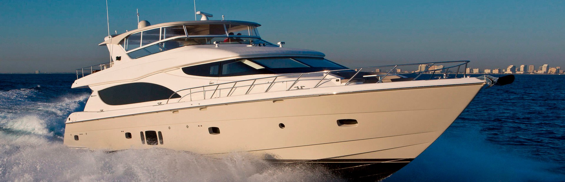 Hatteras 80 Yacht (Gen 2, 2010 - 2013), Example 1