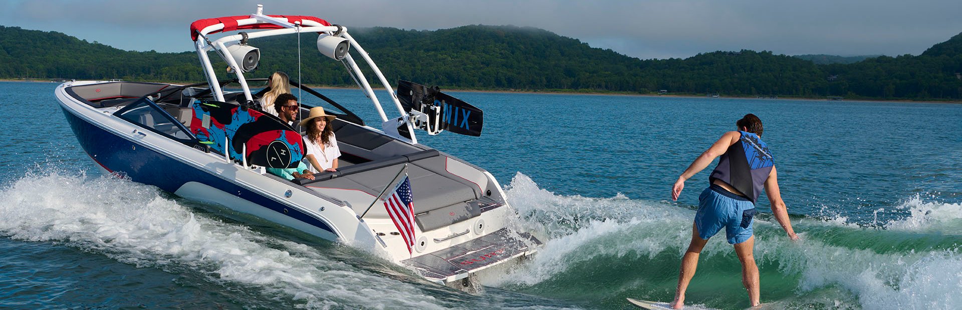 Cobalt Boats CS23 Surf Boat, Example 1