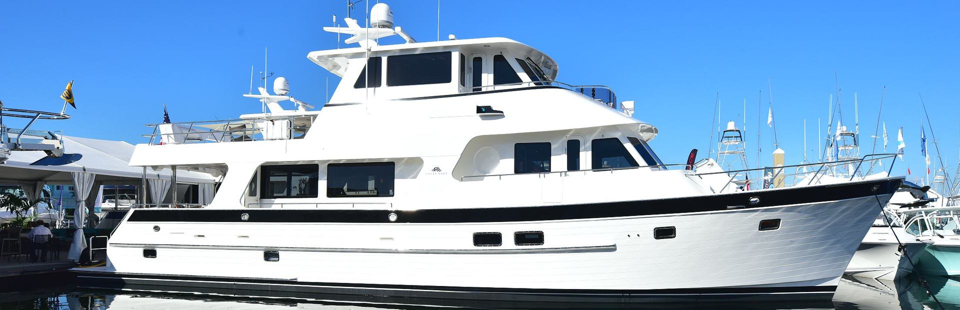 Outer Reef 740 Deluxbridge Motoryacht Boat, Example 1