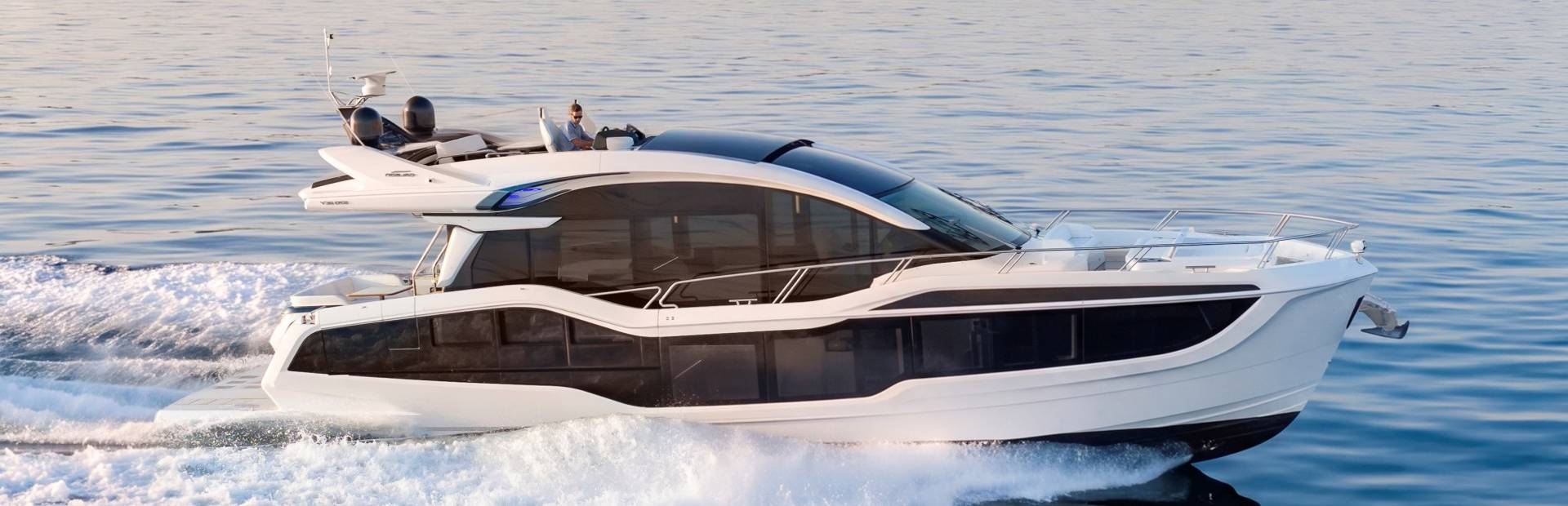 Galeon 435 GTC Boat, Example 1