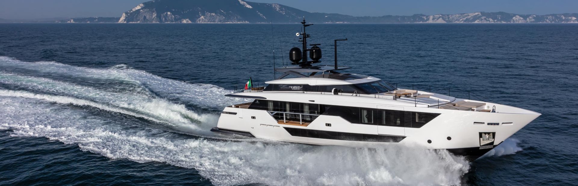 New &amp; Used Custom Line Saetta Yachts, Example 3