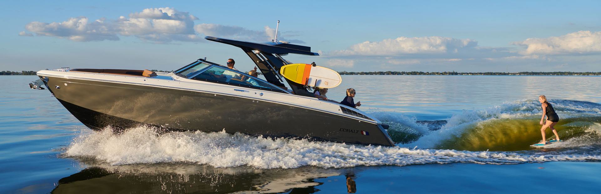 Cobalt Boats R33 Surf Boat, Example 1