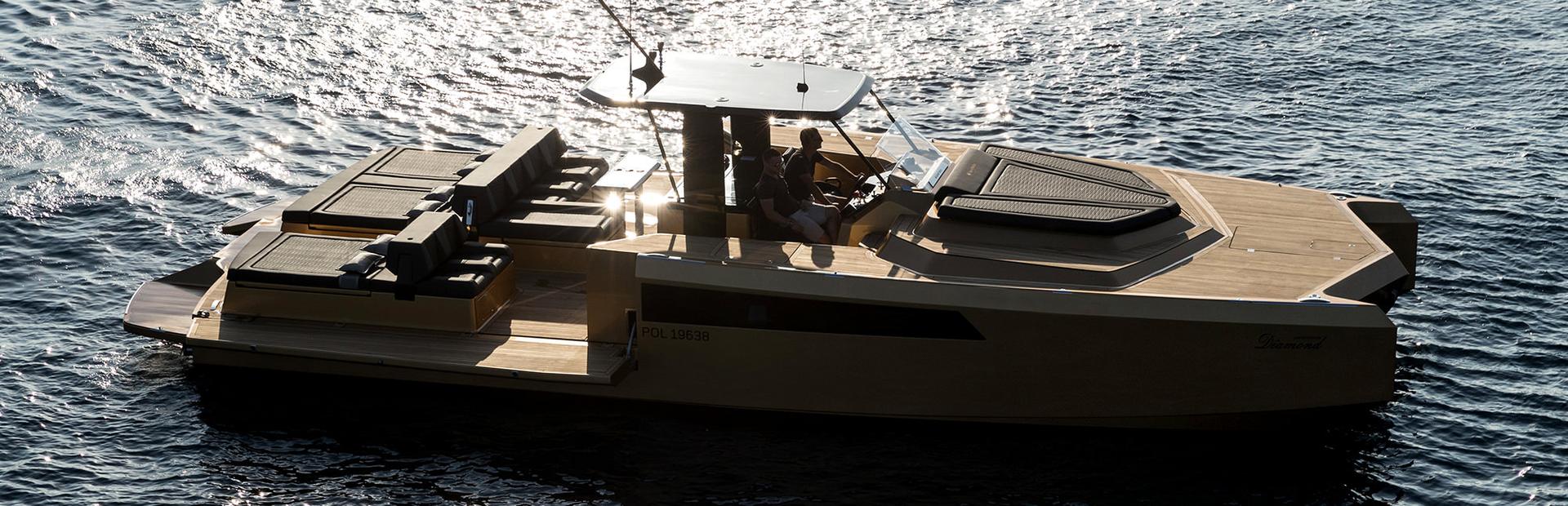 40 Open Sunreef Power Yacht, Example 1