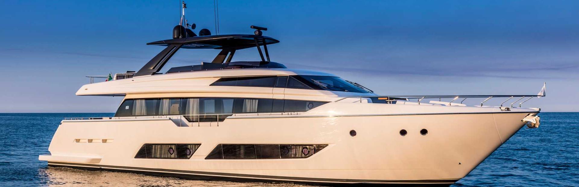 Ferretti 850 Yachts (2016 - 2023), Example 1