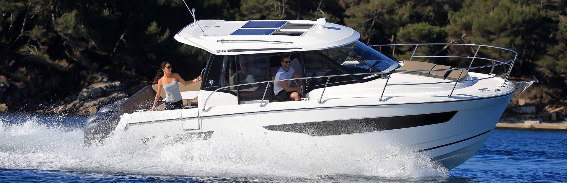 Jeanneau Merry Fisher 895 Boat (Mk1, 2017 - 2024), Example 1