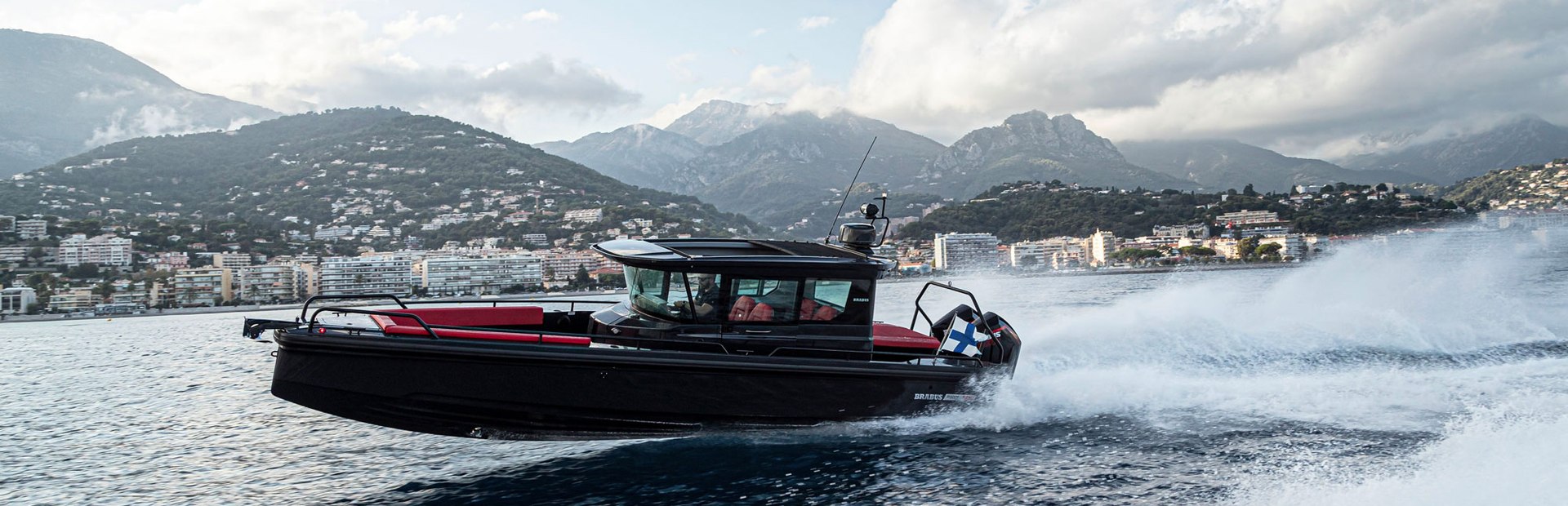                                                 Brabus Marine   Shadow 500 Cabin Black Ops
                                            