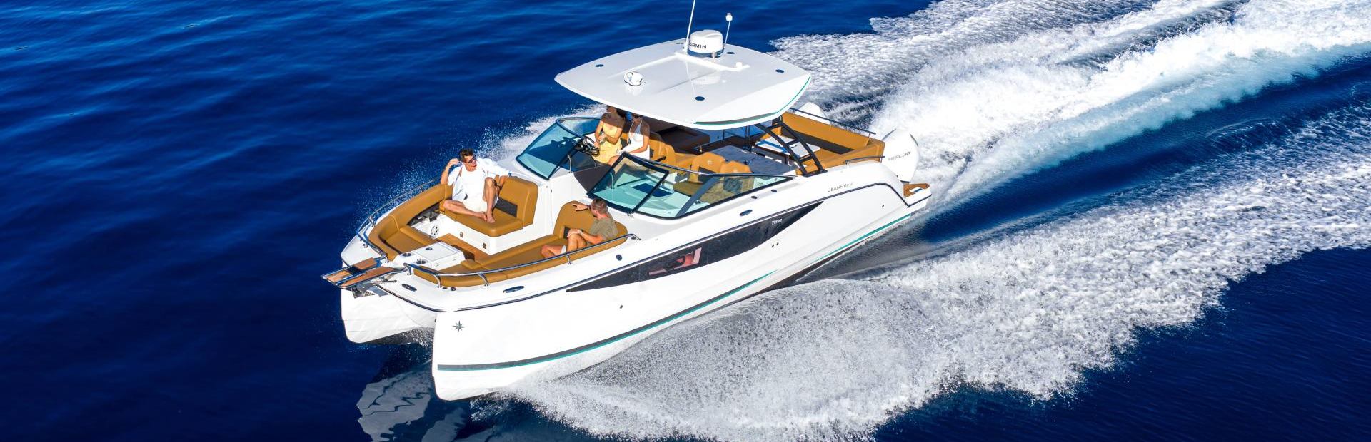 Jeanneau TH33 Boat, Example 1